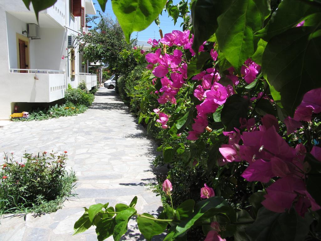 Michael Apartments Rethymno  Exterior photo
